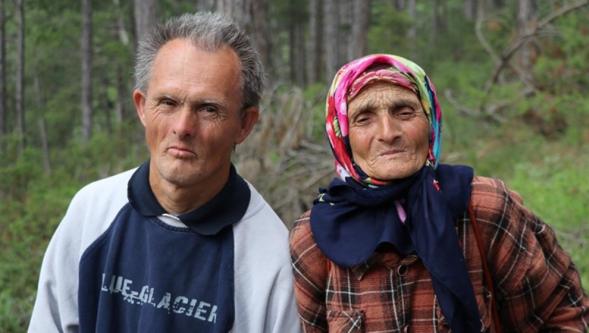 Göynük'te 40 Yıldır Engelli Oğluyla Çobanlık Yapıyor