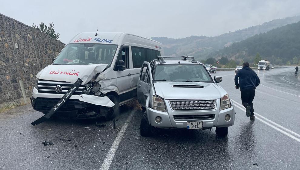 Bolu'da Zincirleme Kaza: 3 Kişi Yaralandı