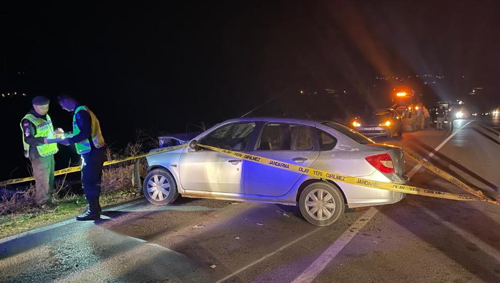 Bolu'da Korkutan Kaza: İki Otomobil Çarpıştı, 6 Yaralı!