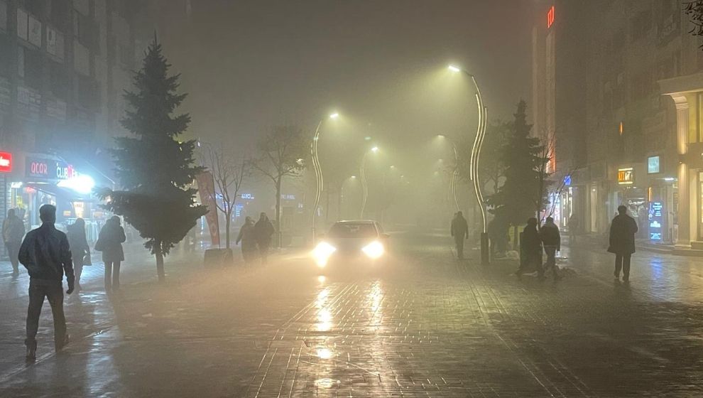 Bolu'da Yoğun Sis: Göz Gözü Görmedi