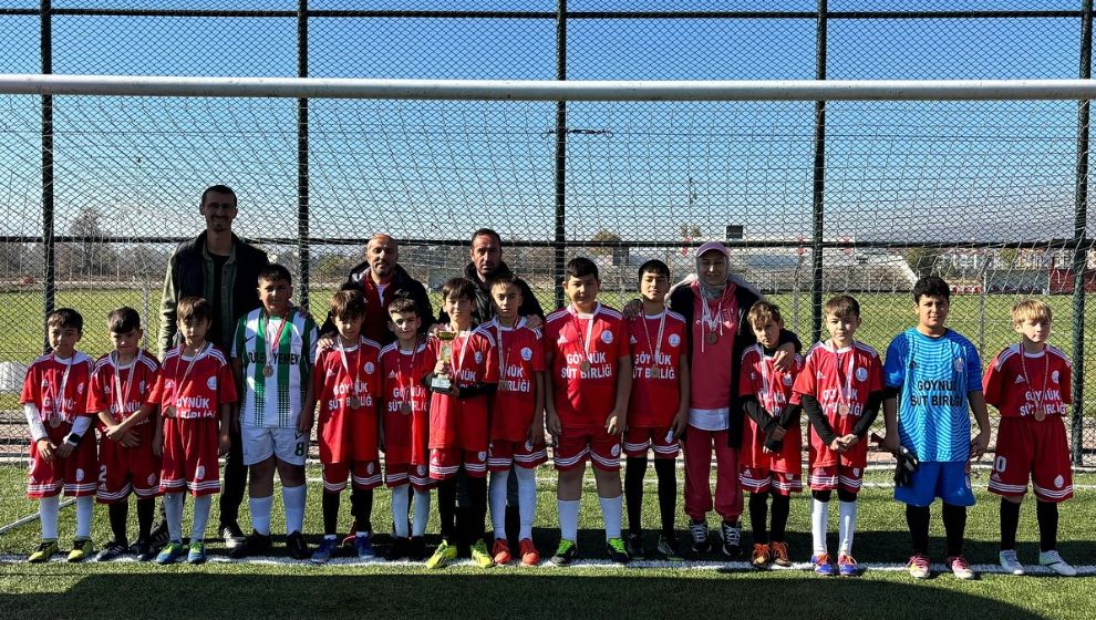 Göynük Ortaokulu, Futbol Küçük Erkekler İl Birinciliği'nde Dördüncü Oldu