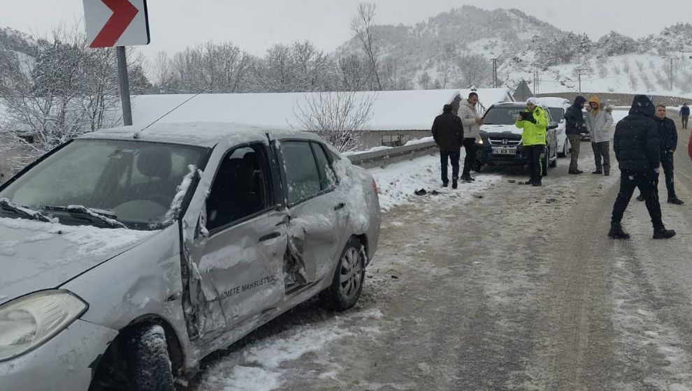 Kış Lastiği Eksikliği Kazaya Sebep Oldu