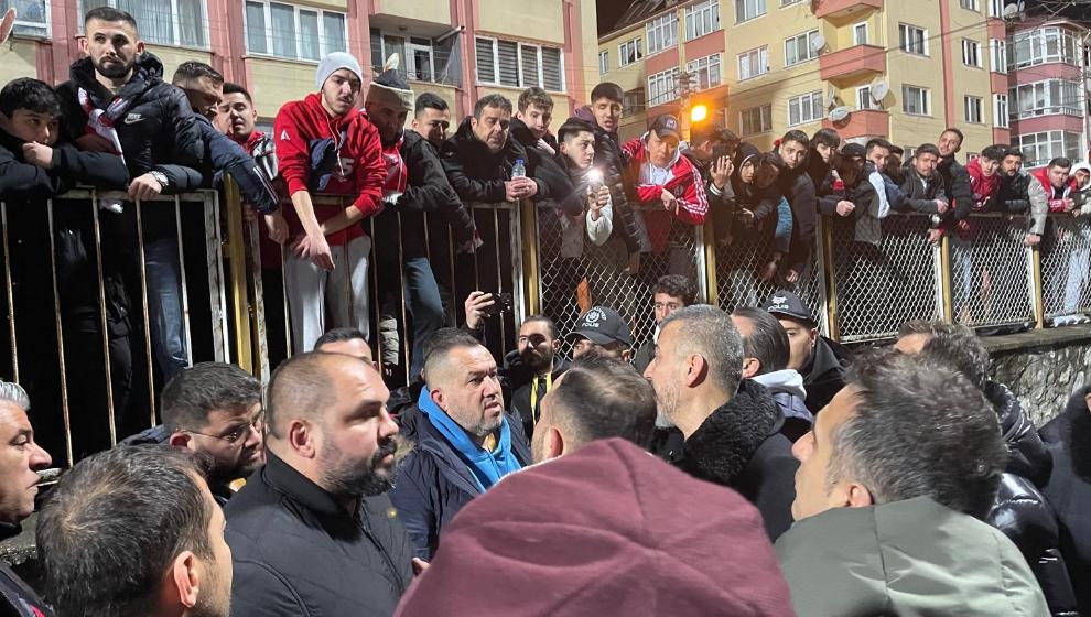 Boluspor Başkanı Savaş Abak, Taraftarla Görüştü