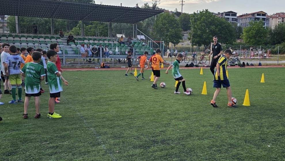 Göynük İdmanyurdu Futbol Okulu Kayıtları Başladı